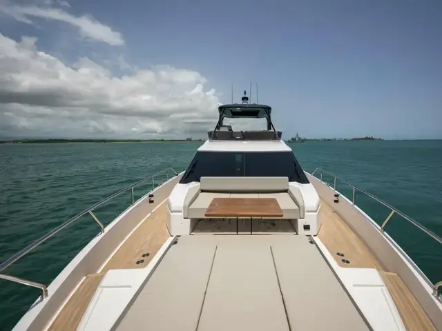 Ferretti Yachts 72