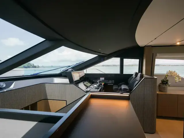 Ferretti Yachts 72