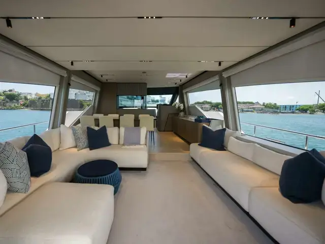 Ferretti Yachts 72