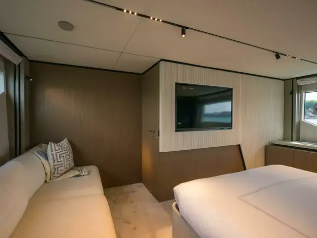 Ferretti Yachts 72