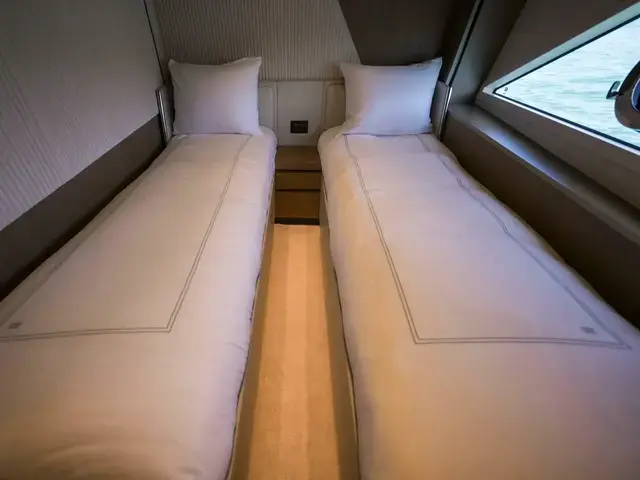 Ferretti Yachts 72