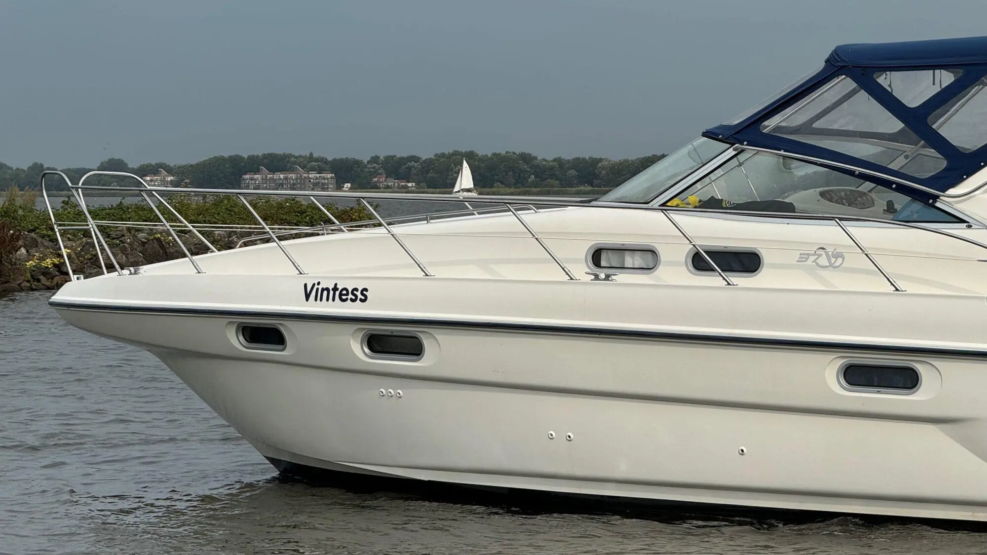 1997 Sealine s37 sports cruiser