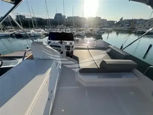 Ferretti Yachts 500