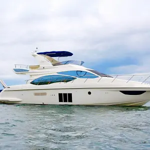 2011 Azimut 53 Fly