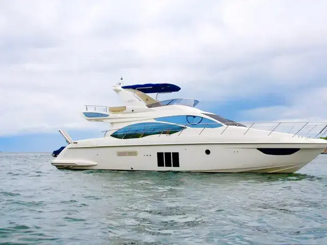 Azimut 53 Fly