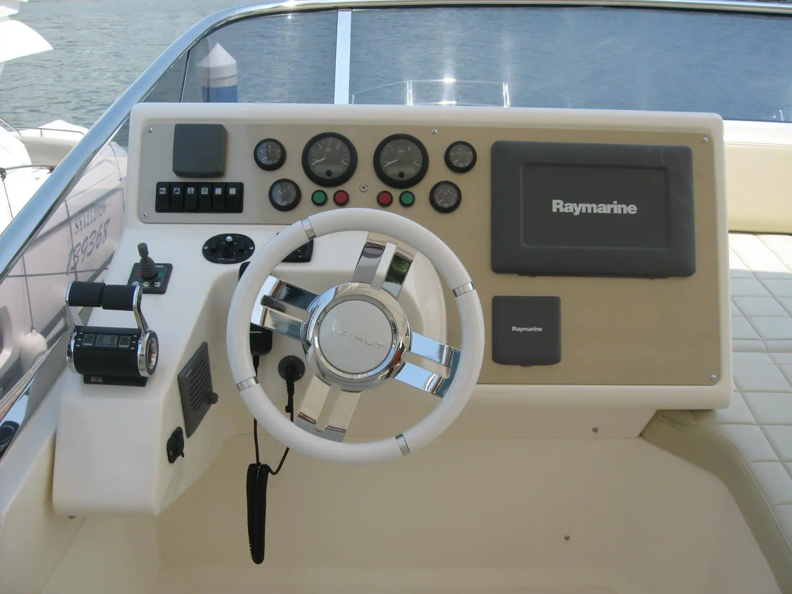 2011 Azimut 53 fly