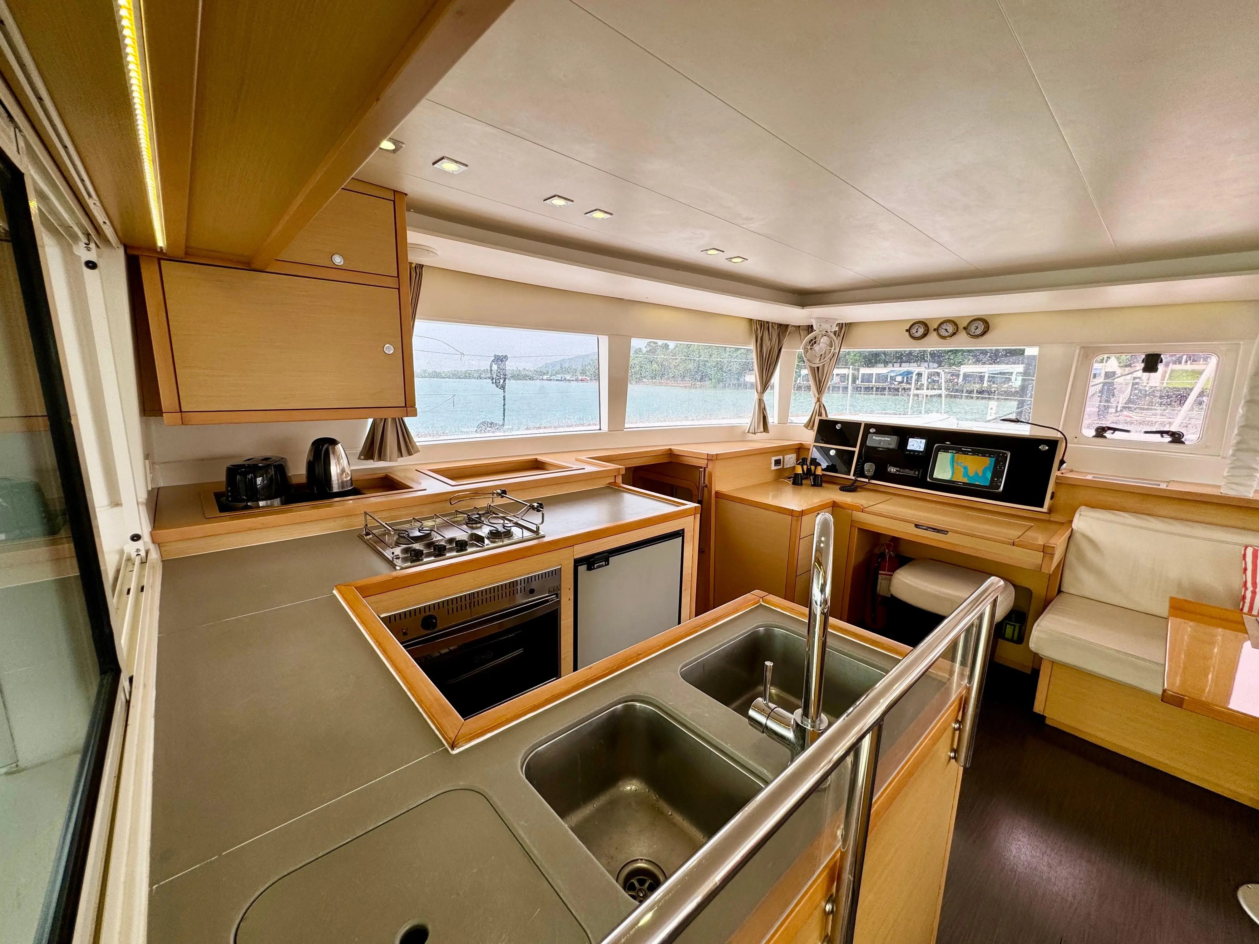 2013 Lagoon 450