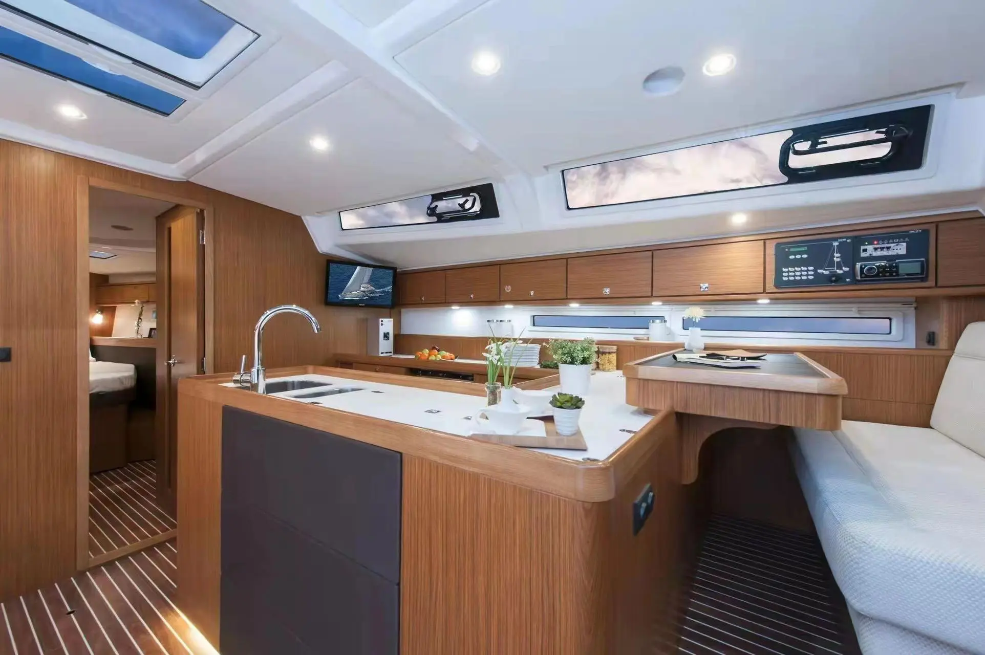 2015 Bavaria cruiser56