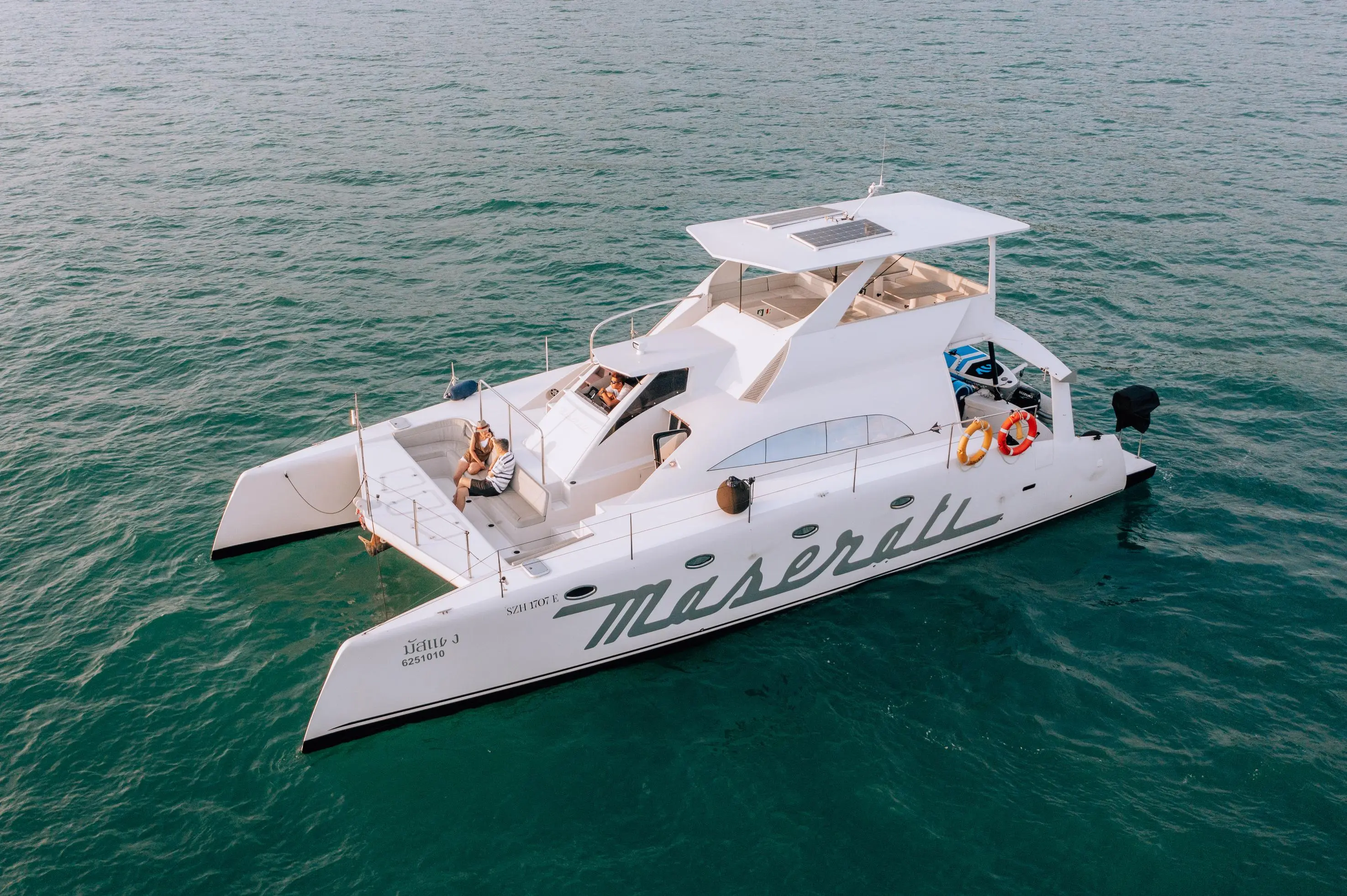 2019 Premier 47 powercat