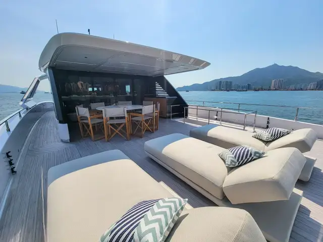 Ferretti Yachts Ferretti INFYNITO 90