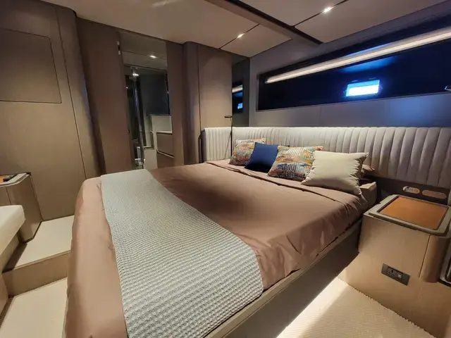 Ferretti Yachts Ferretti INFYNITO 90