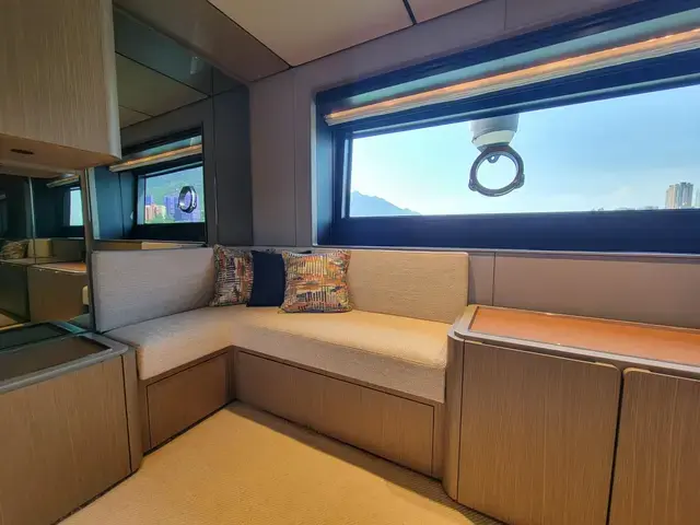 Ferretti Yachts Ferretti INFYNITO 90