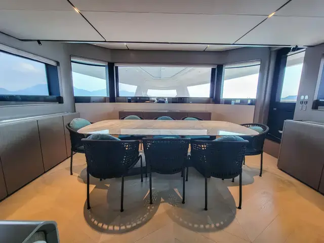 Ferretti Yachts Ferretti INFYNITO 90