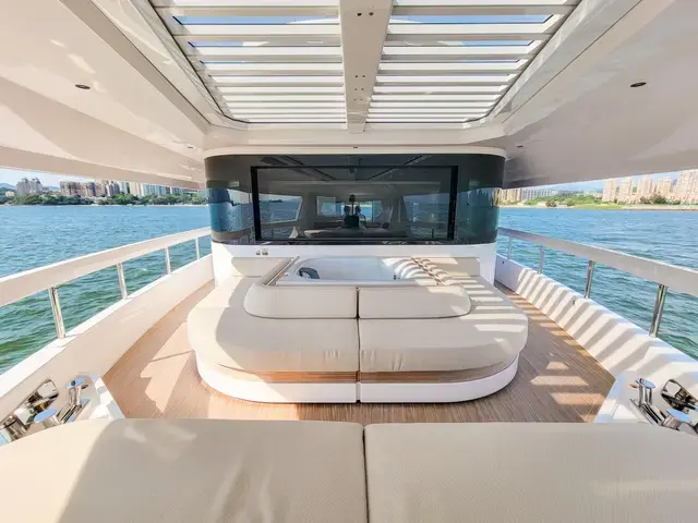 Ferretti Yachts Ferretti INFYNITO 90