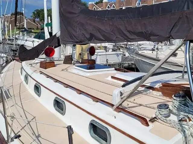 Cape Dory 36