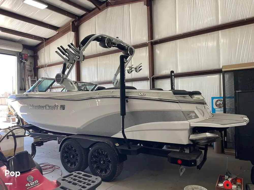 2021 Mastercraft xt 23