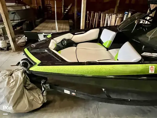 Axis Boats A22