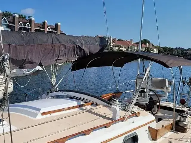 Cape Dory 36