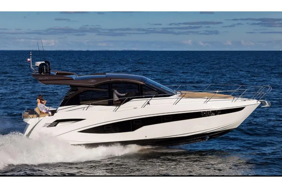 2020 Galeon 425 hts