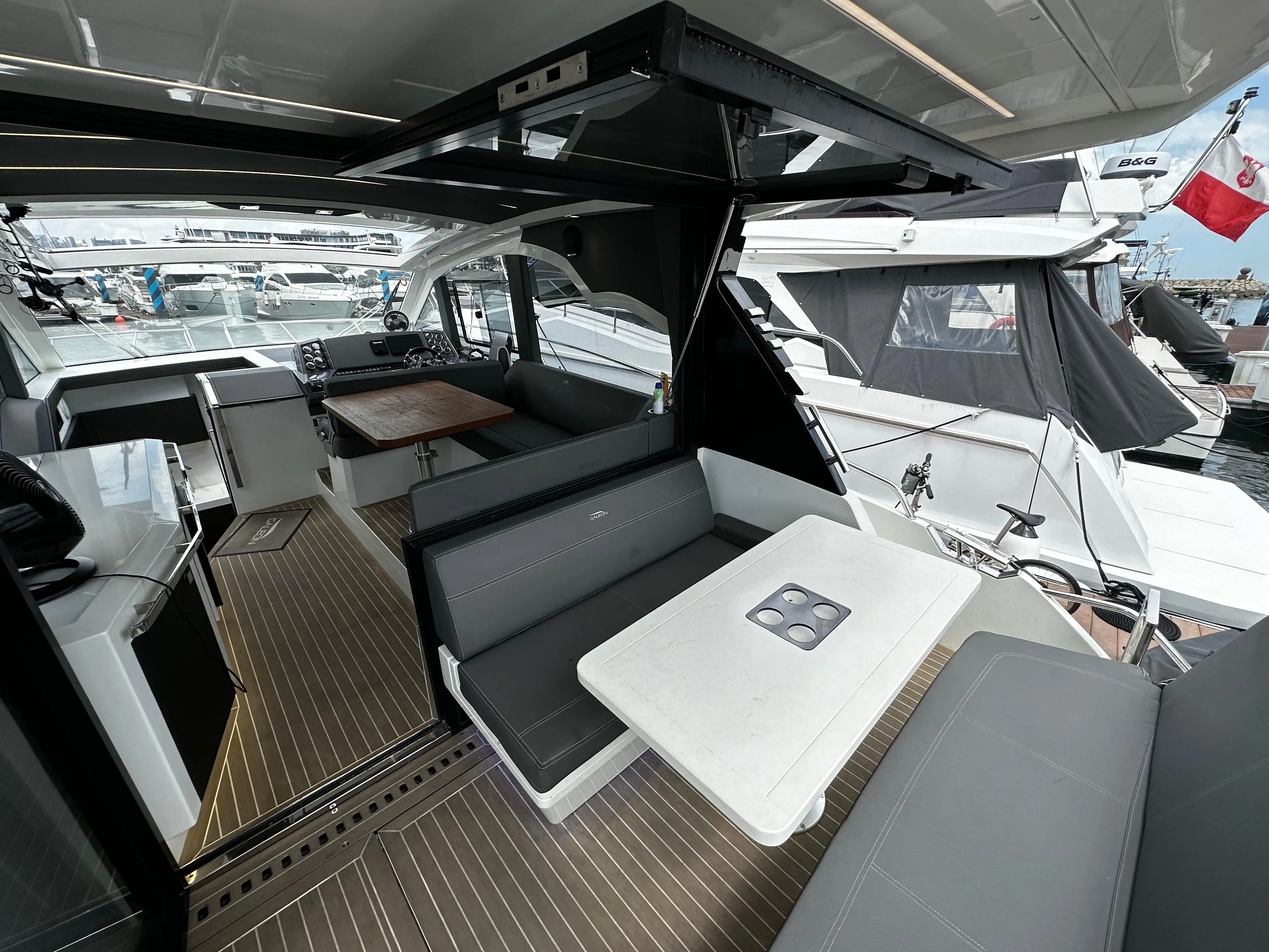 2020 Galeon 425 hts