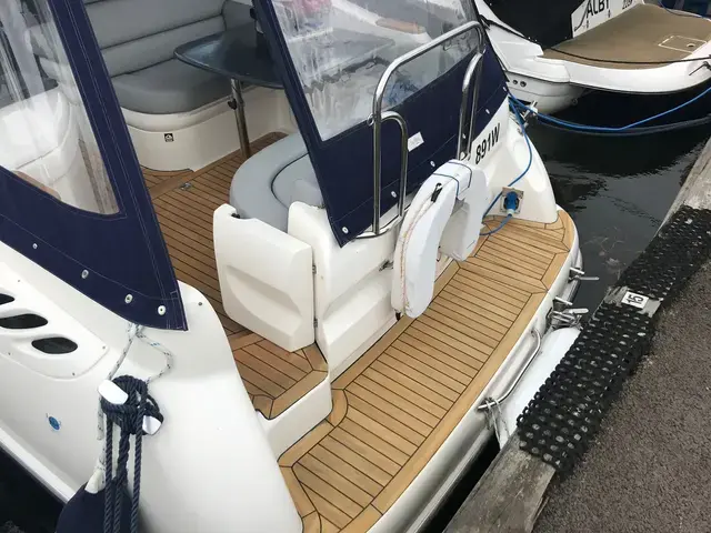 Sealine S28