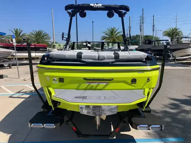 Axis Boats A225