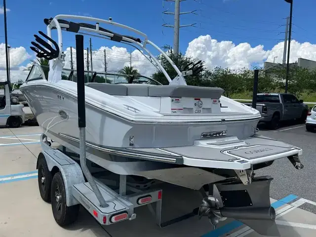 Cobalt CS23 Surf