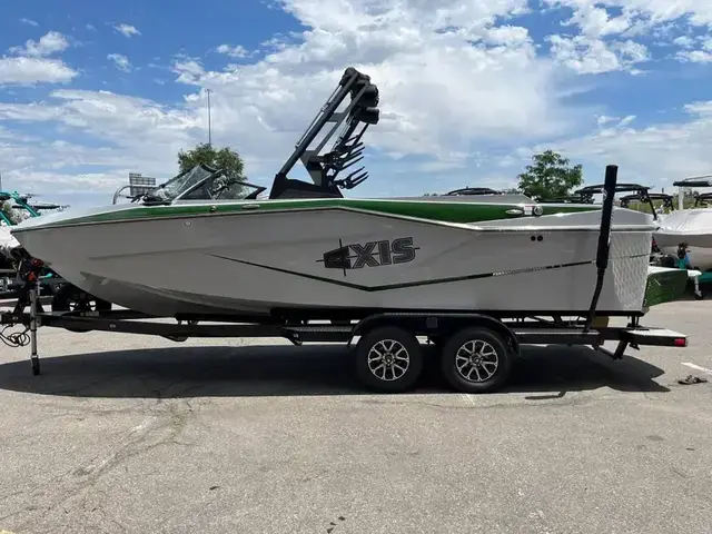 Axis Boats T235