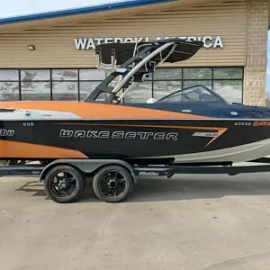 2014 Malibu 23 LSV