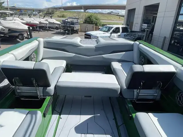 Axis Boats T250