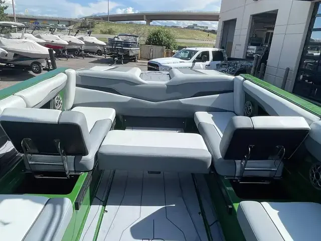 Axis Boats T250