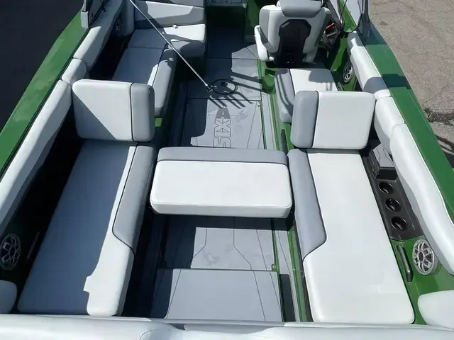 Axis Boats T250