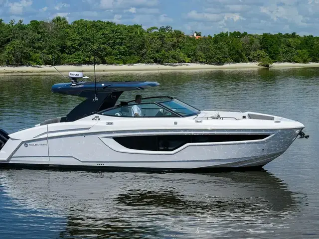 Cruisers Yachts 38 Gls Ob