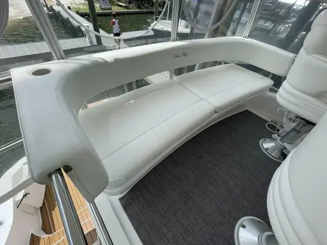 Sea Ray 560 Sedan Bridge