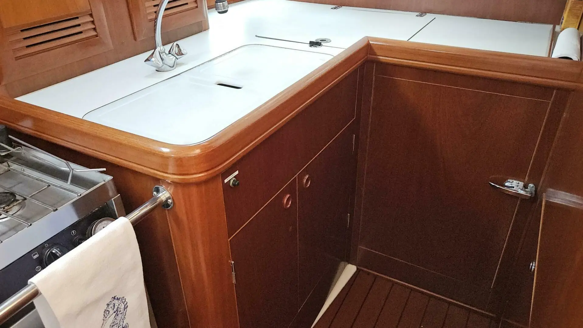 2002 Beneteau 42