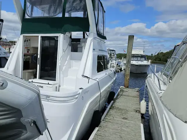 Mainship Boats Sedan Bridge