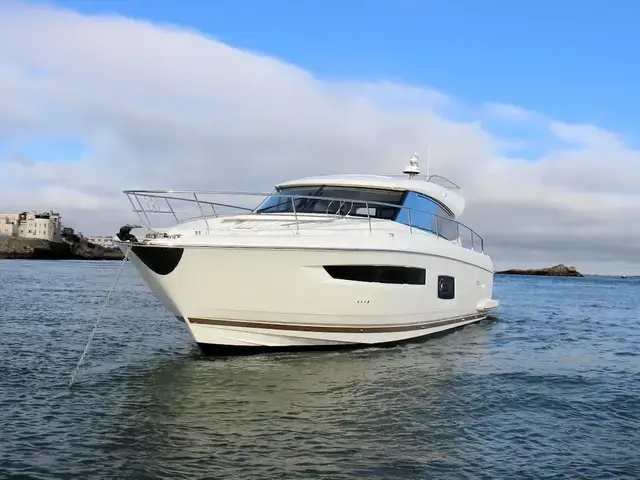 Prestige 560