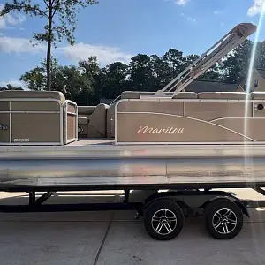 2014 Manitou Boats OASIS 21 SHP