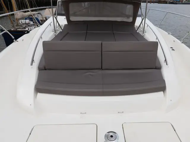 Prestige 560