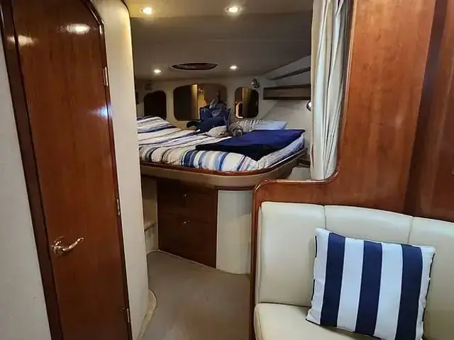 Cruisers Yachts 3772 Express