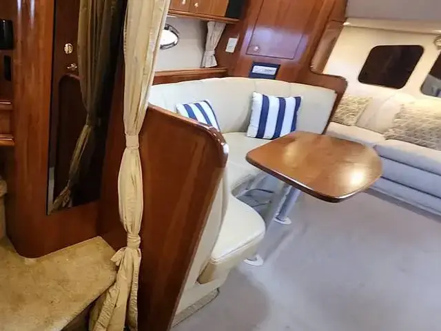 Cruisers Yachts 3772 Express