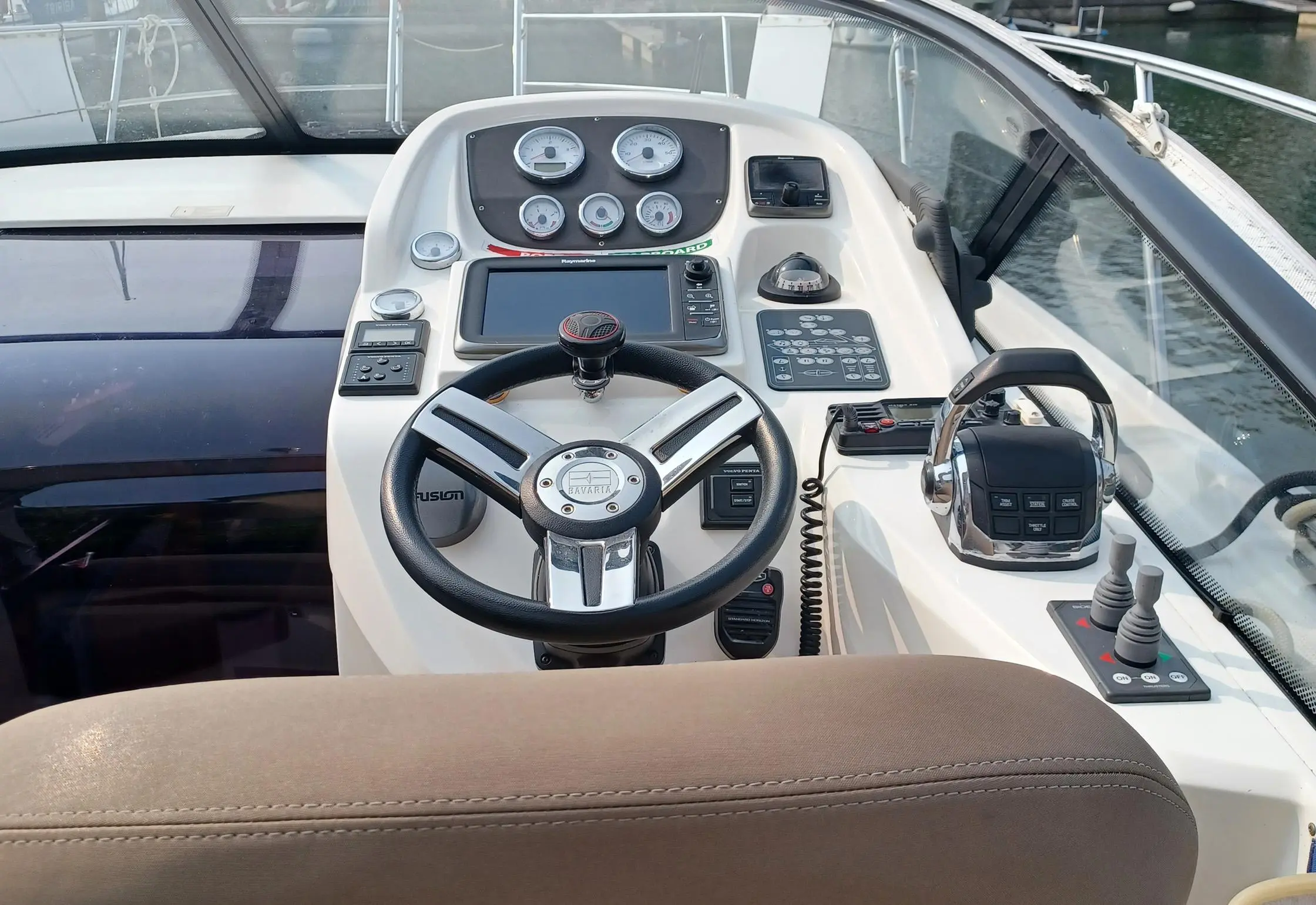 2013 Bavaria 29 sport