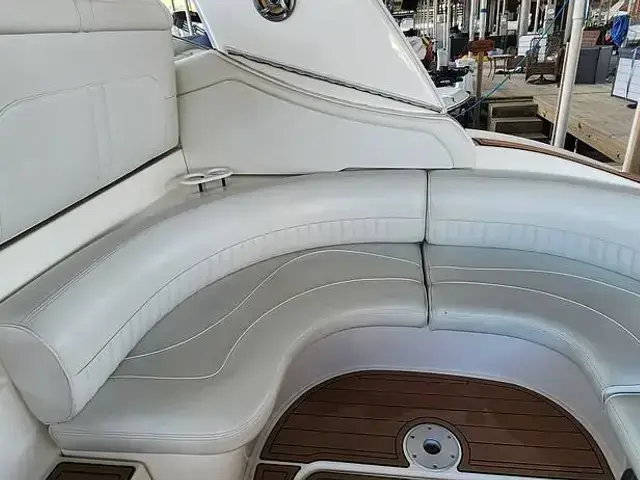 Cruisers Yachts 3772 Express