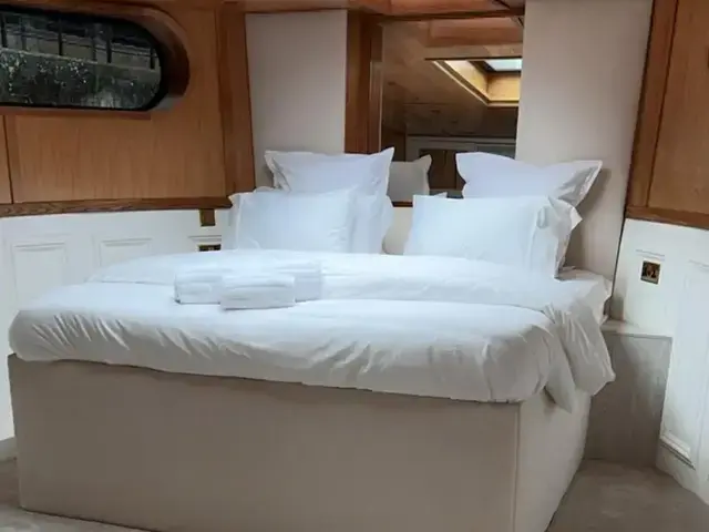 Aquarius 65' Widebeam Eurocruiser