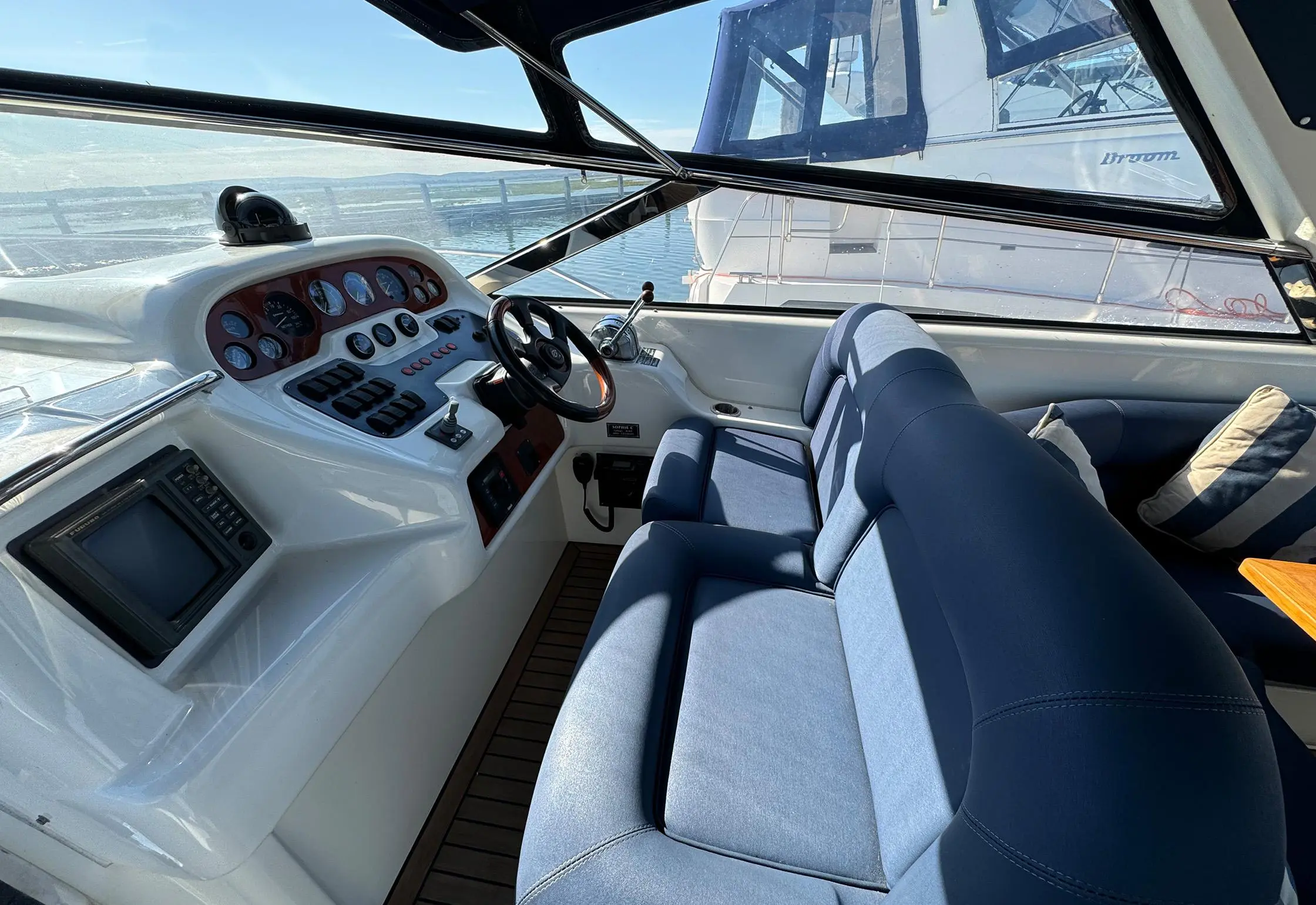 1993 Sunseeker mustique 42