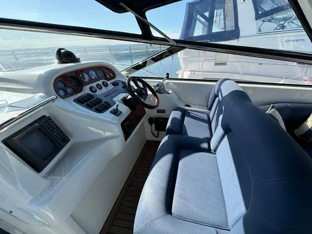 Sunseeker Mustique 42