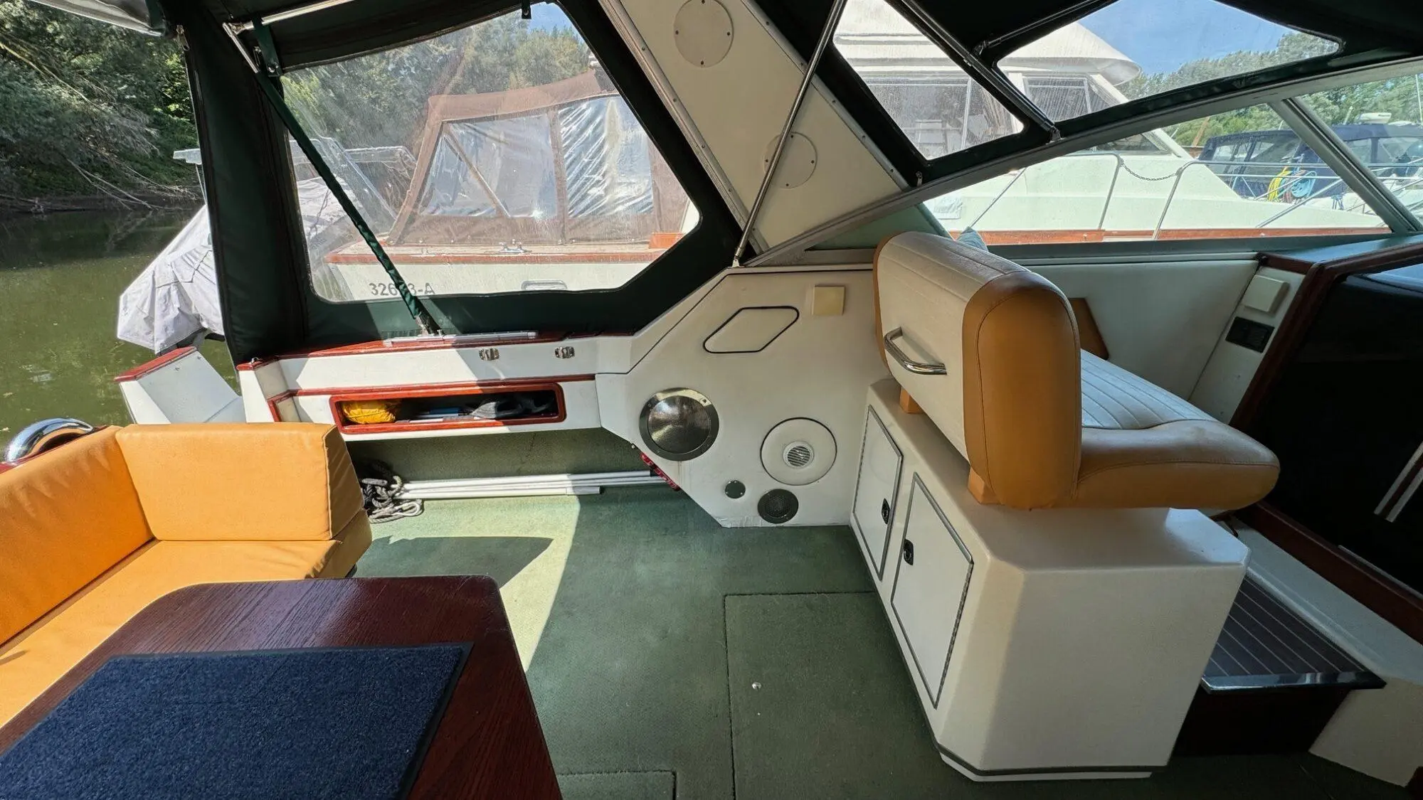 1989 Sea Ray 340 express cruiser