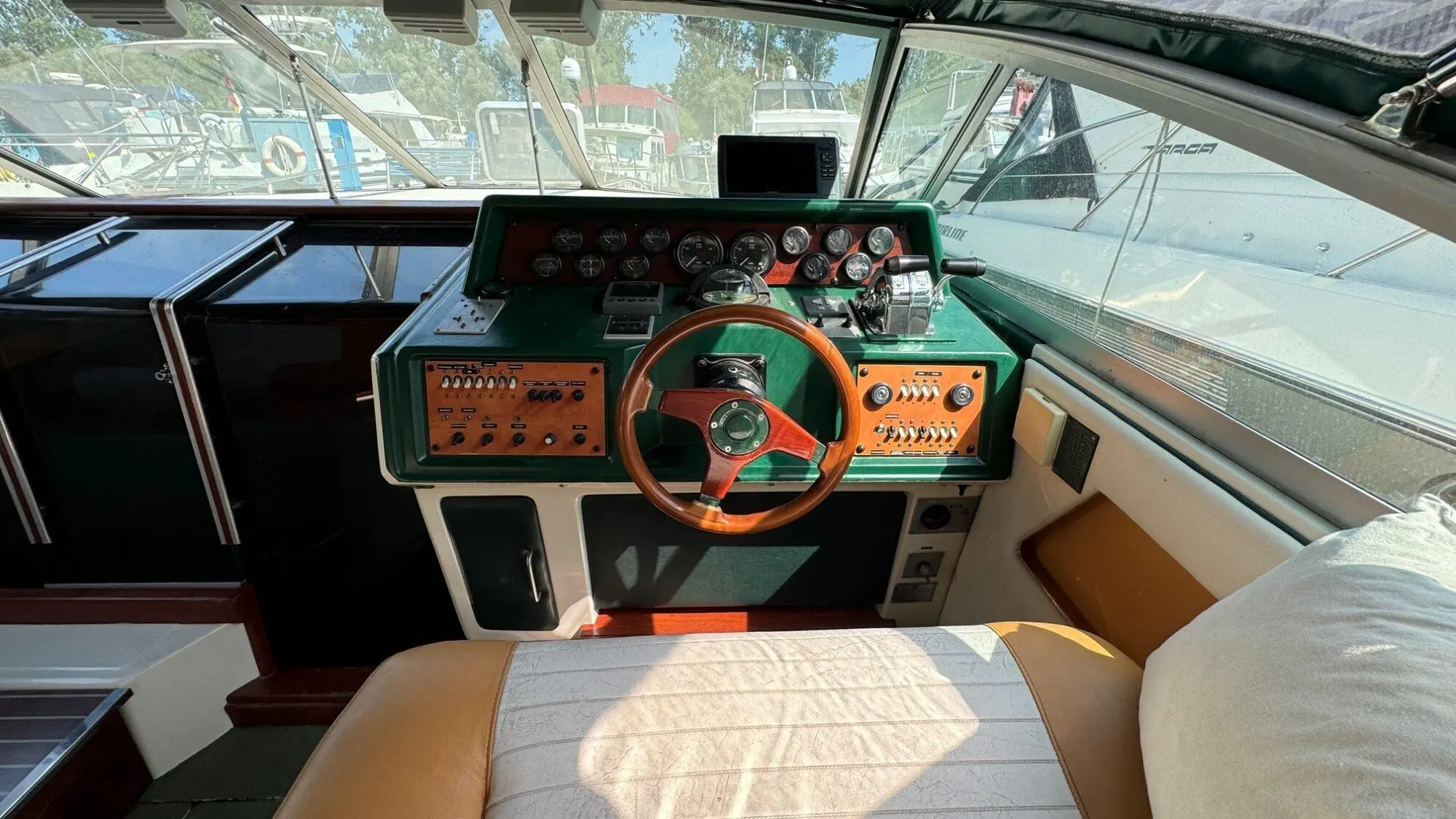 1989 Sea Ray 340 express cruiser