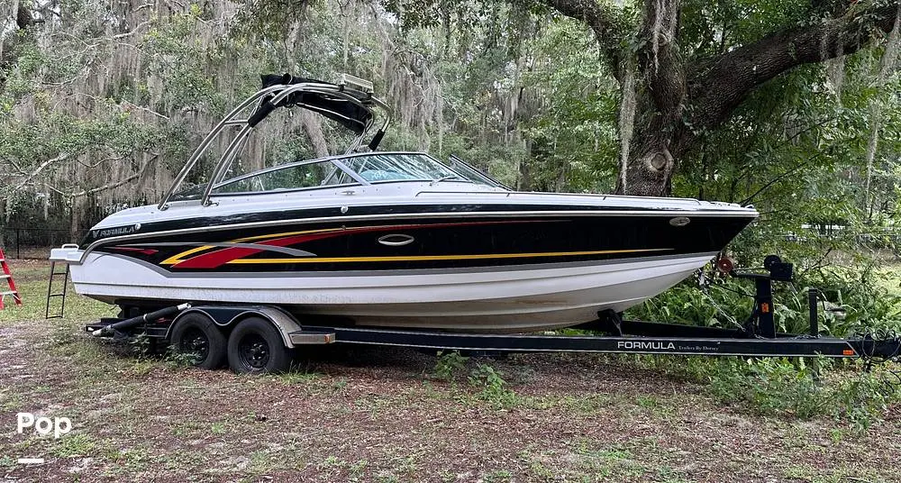 2007 Formula 260 bowrider