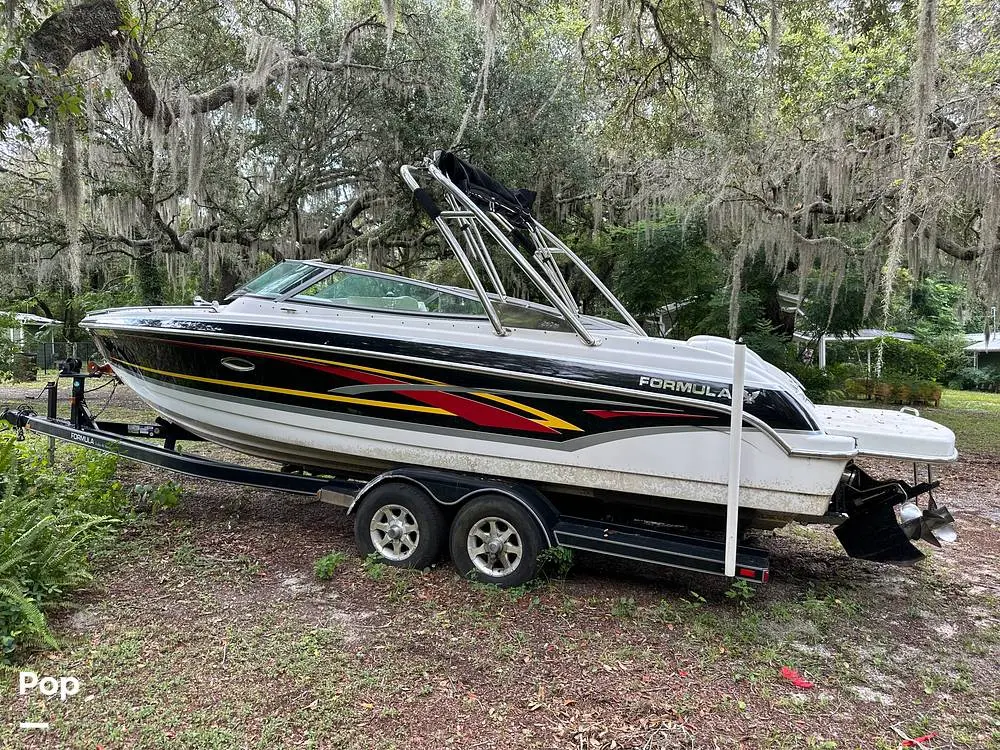 2007 Formula 260 bowrider